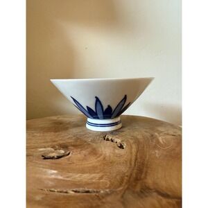 Vintage Fred Roberts Japanese Tea or Rice Bow Blue and White Flower Design
